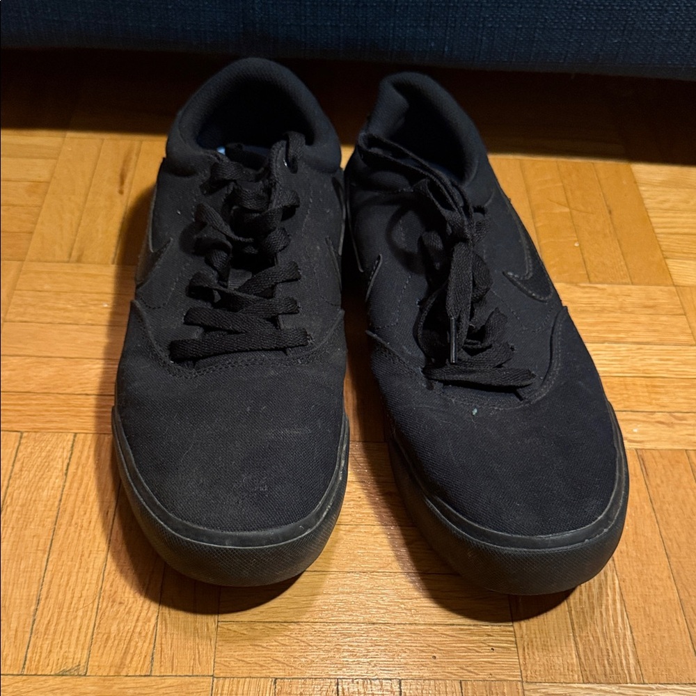 Nike Men's Black Sneakers
